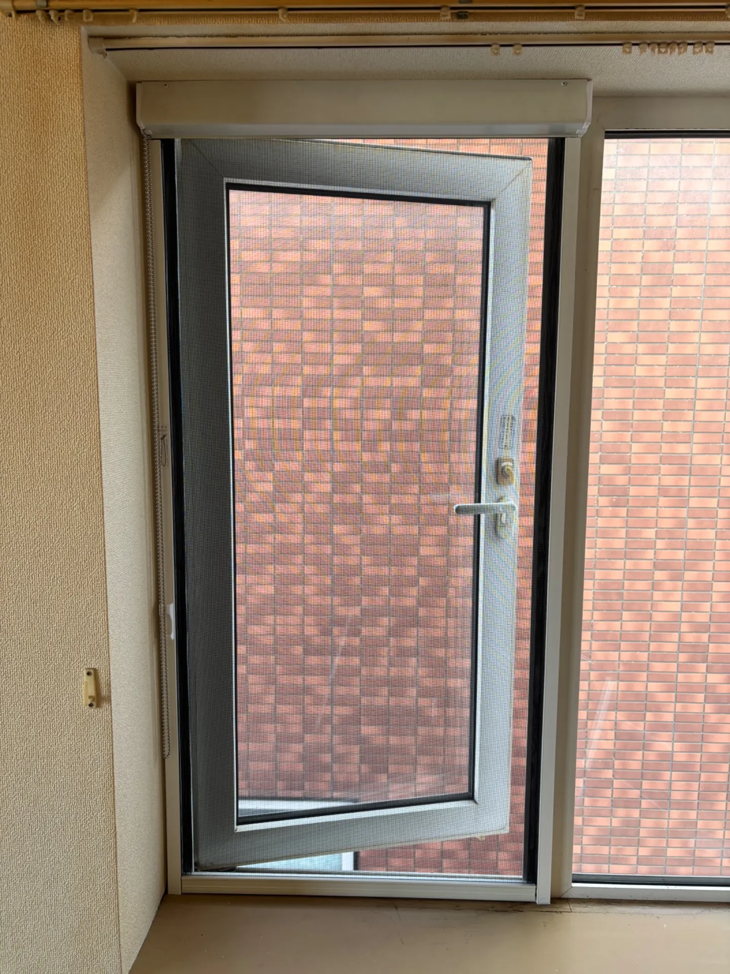 【網戸・サッシ工事】は金沢屋新川店へ!